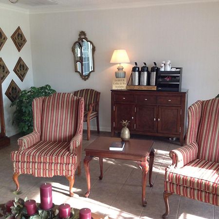 Ambassador Inn เฟย์เอตต์วิลล์ ภายนอก รูปภาพ
